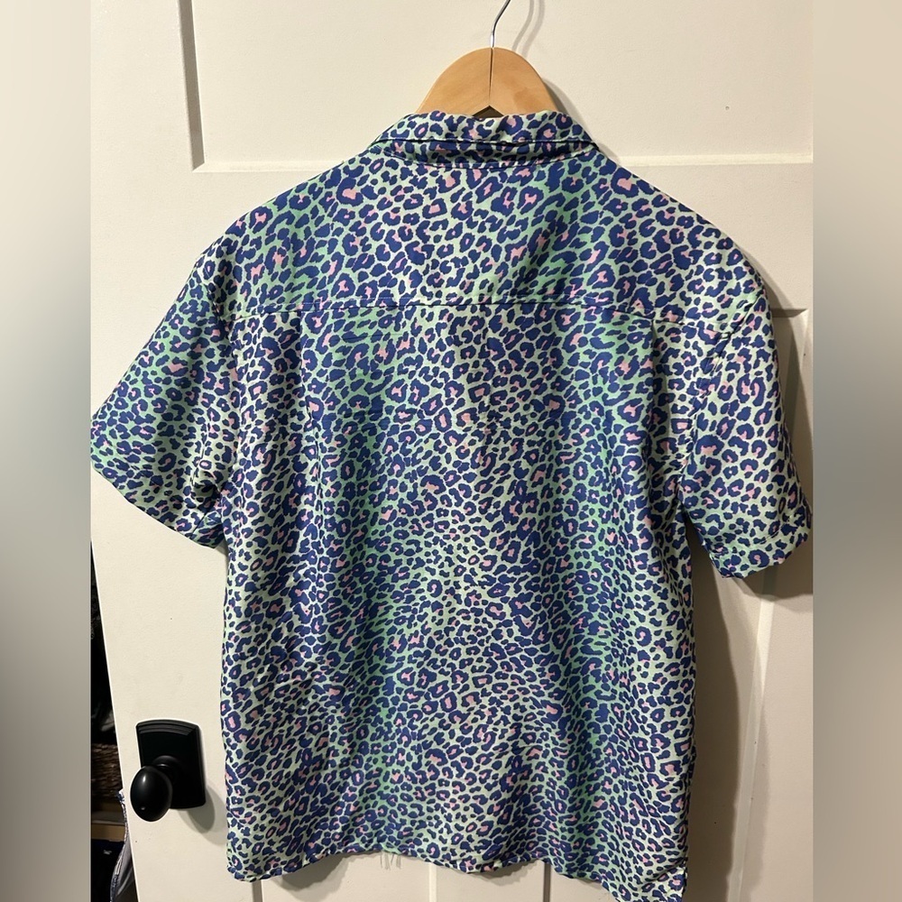 BOARDIES
Lime pink Leopard Short Sleeve Shirt button up Small - Picture 4 of 4